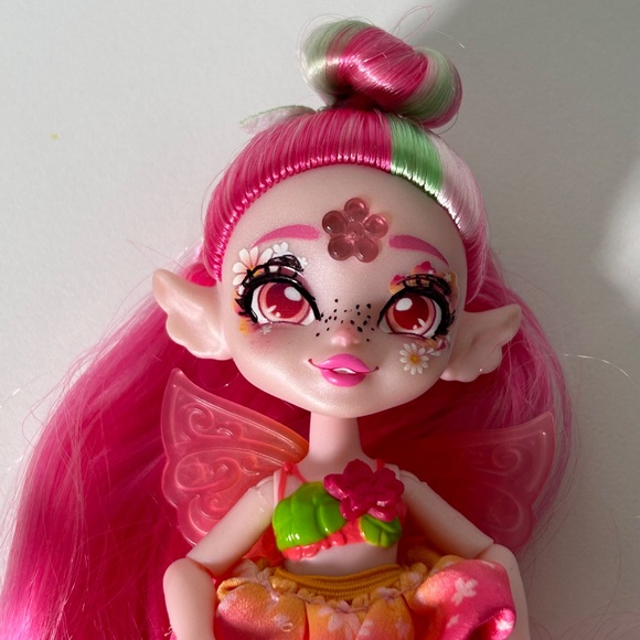 Magic Mixies Faye The Fairy Pixling Doll (DSV) - Picture 2 of 6